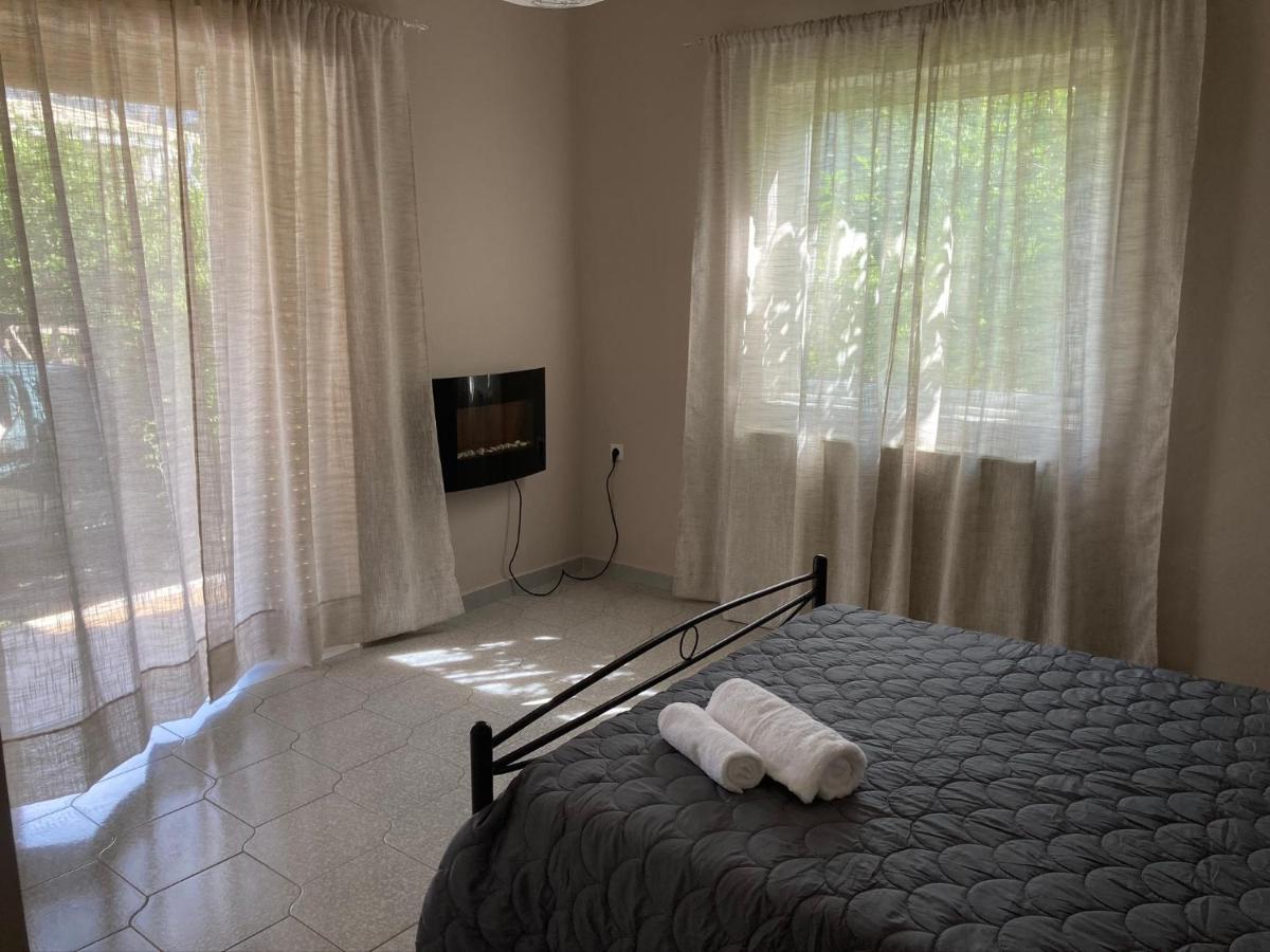 Elegant House By The Sea With Pool Holiday home Akrata
