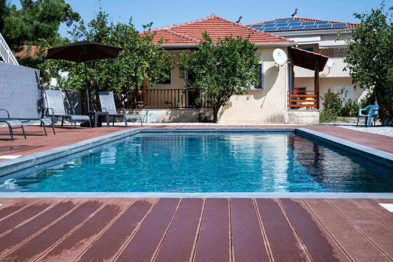 Elegant House By The Sea With Pool Holiday home *